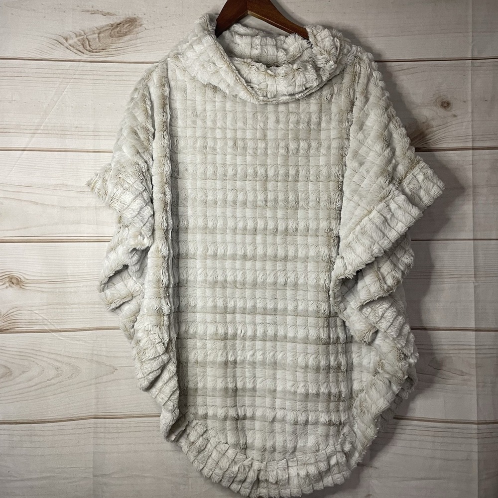 Cato Faux Fur Poncho White-0002